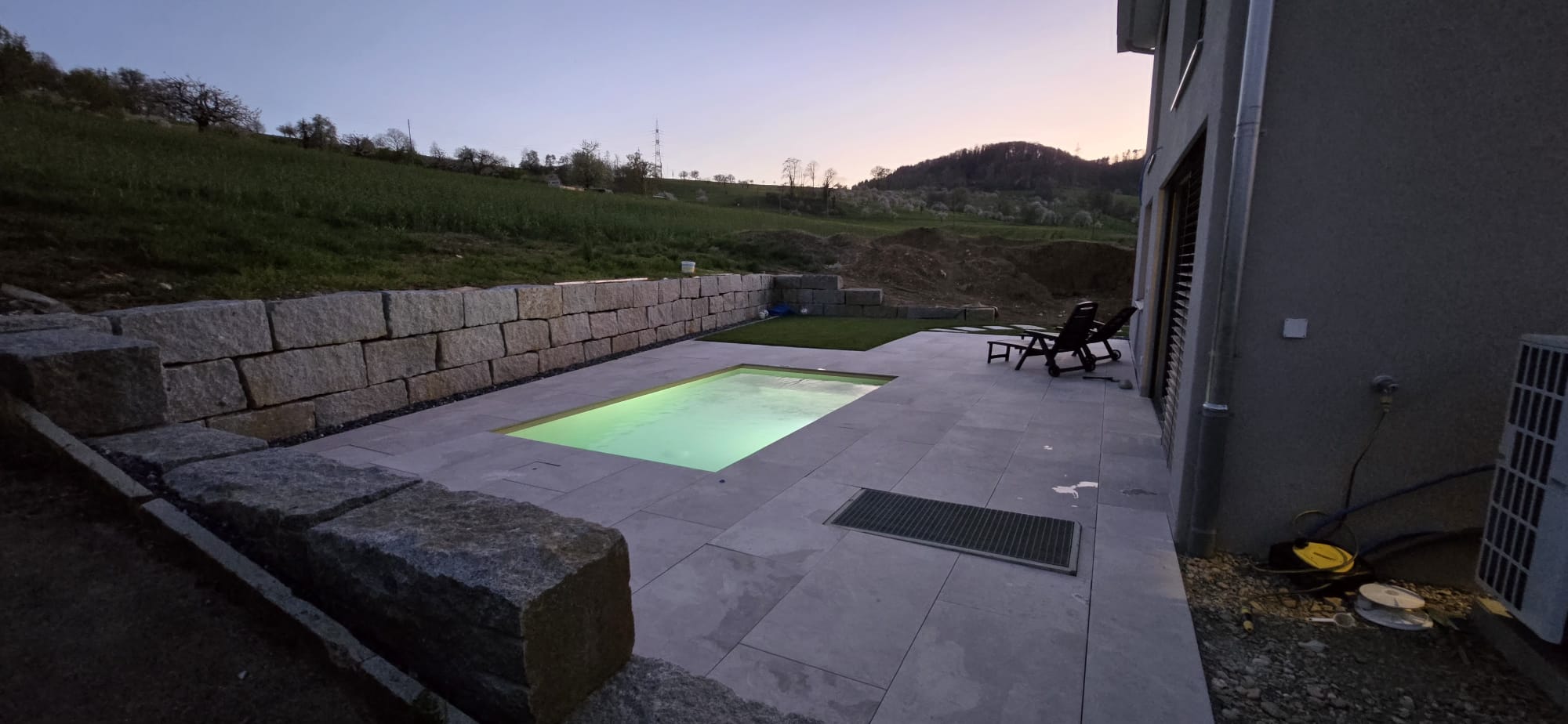 Pool bei Nacht – Projekt Frenkendorf